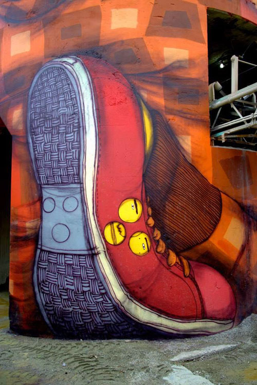 هنر خیابانی بروی سیلوهای عظیم الجسه ونکوور کانادا